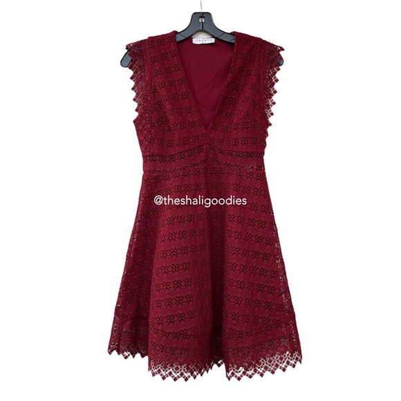 NEW SANDRO Lindsey Dress Red Lace V Neck Geometric - Picture 3 of 8